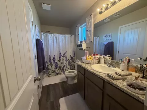 Bath - 3458 E Cane Dr, Kingman, AZ 86409 photo 1 of 2