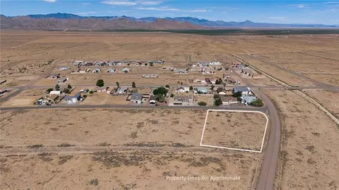 lot S 2799 2800 2801 N Larkspur Dr, Kingman, AZ 86401