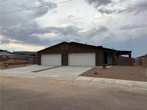 985 Berk Ave, Kingman, AZ 86409