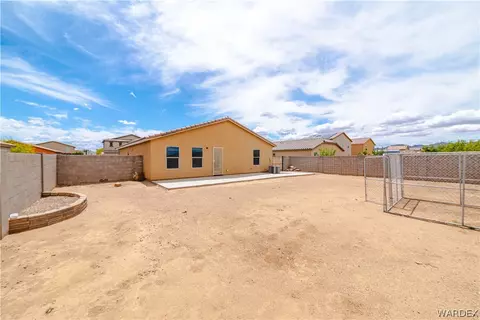 Exterior - 3671 E Koval Dr, Kingman, AZ 86409 photo 16 of 23