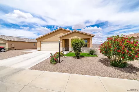 Exterior - 3671 E Koval Dr, Kingman, AZ 86409 photo 2 of 23