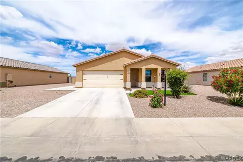 Exterior - 3671 E Koval Dr, Kingman, AZ 86409 photo 3 of 23