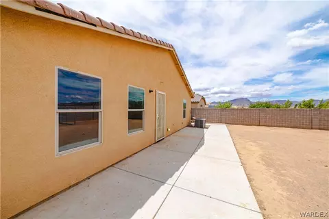 Exterior - 3671 E Koval Dr, Kingman, AZ 86409 photo 20 of 23
