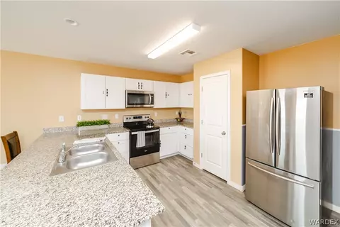 Kitchen - 3671 E Koval Dr, Kingman, AZ 86409 photo 1 of 3