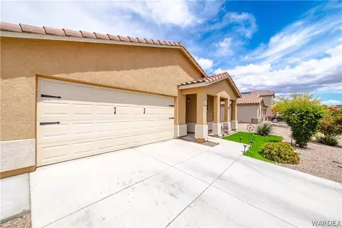 Exterior - 3671 E Koval Dr, Kingman, AZ 86409 photo 7 of 23