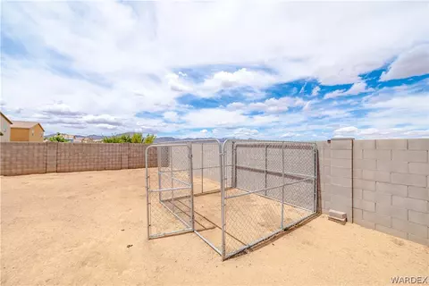 Exterior - 3671 E Koval Dr, Kingman, AZ 86409 photo 15 of 23