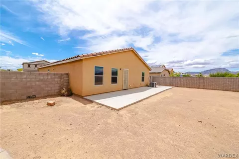 Exterior - 3671 E Koval Dr, Kingman, AZ 86409 photo 17 of 23
