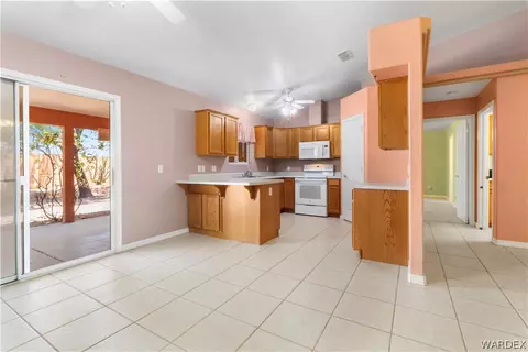 Kitchen - 2158 Ranch Rd, Kingman, AZ 86401 photo 2 of 5