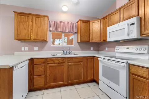 Kitchen - 2158 Ranch Rd, Kingman, AZ 86401 photo 1 of 5