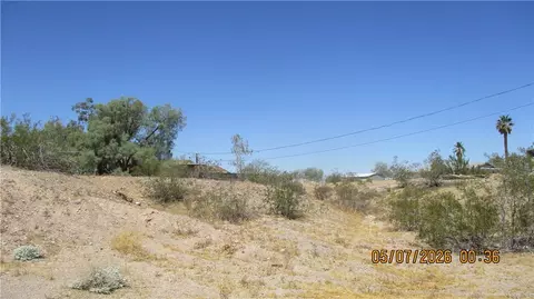 4711 Park Dr #2324, Topock, AZ 86436