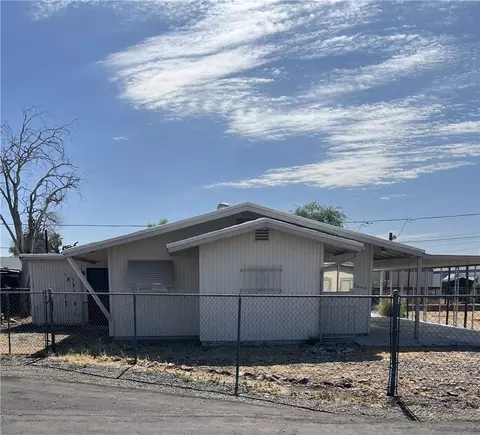 2040 Swan Cv N, Bullhead City, AZ 86442
