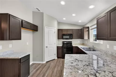 Kitchen - 3442 E Rusty Spur Dr, Kingman, AZ 86409 photo 1 of 2