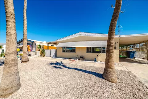 863 Holly St, Bullhead City, AZ 86442