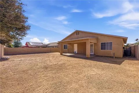 Exterior - 3271 E Ames Ave, Kingman, AZ 86409 photo 3 of 4