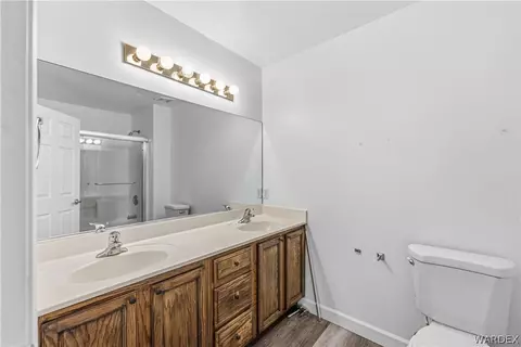 Bath - 3271 E Ames Ave, Kingman, AZ 86409 photo 1 of 2