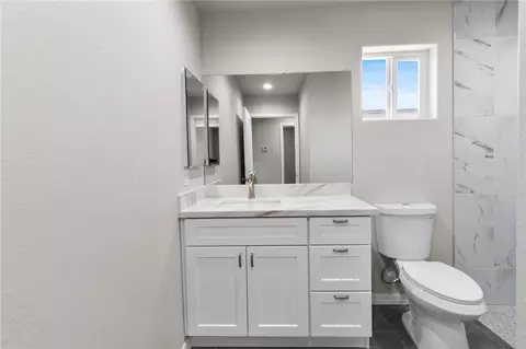 Bath - 3734 E Thompson Ave, Kingman, AZ 86409 photo 1 of 2