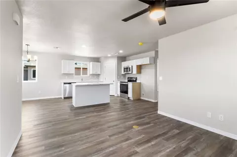 Living - 3734 E Thompson Ave, Kingman, AZ 86409 photo 3 of 4