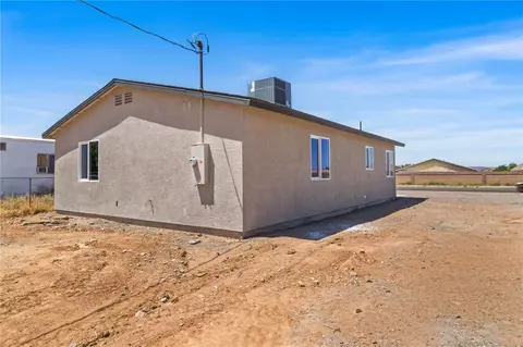 Exterior - 3734 E Thompson Ave, Kingman, AZ 86409 photo 3 of 3