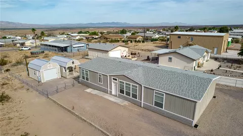 12797 S Concho Dr, Topock, AZ 86436
