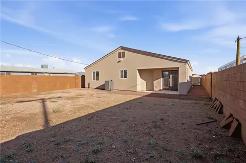 Exterior - 3534 E Thompson Ave, Kingman, AZ 86409 photo 4 of 6