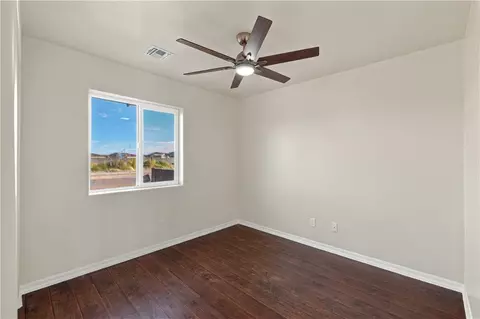 Bedroom - 3534 E Thompson Ave, Kingman, AZ 86409 photo 4 of 4