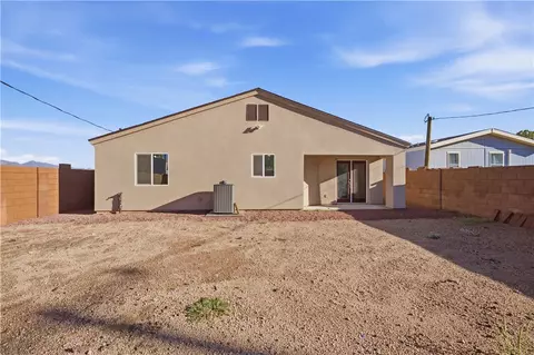 Exterior - 3534 E Thompson Ave, Kingman, AZ 86409 photo 5 of 6