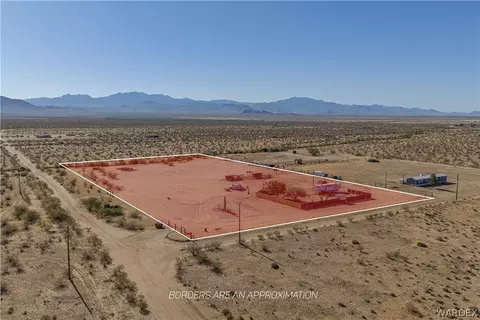 5610 W Unkar Dr, Golden Valley, AZ 86413