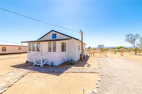 3569 N Maverick Rd, Golden Valley, AZ 86413