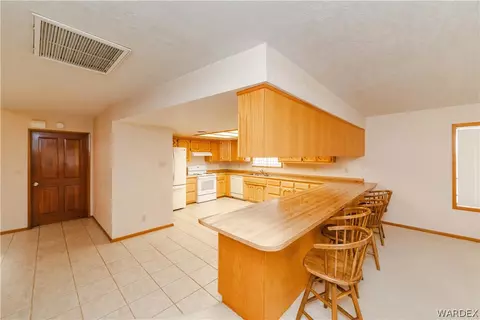 Kitchen - 2100 E Valley View Rd, Kingman, AZ 86409 photo 1 of 3