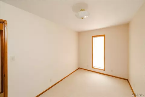 Bedroom - 2100 E Valley View Rd, Kingman, AZ 86409 photo 3 of 7