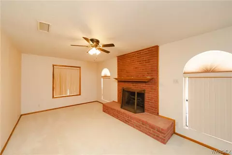 Living - 2100 E Valley View Rd, Kingman, AZ 86409 photo 2 of 11