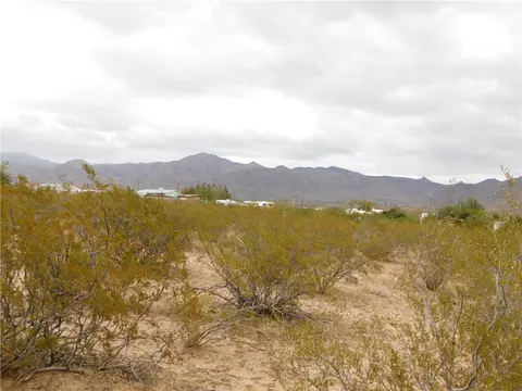 306-03 N 054 N Amado, Golden Valley, AZ 86413