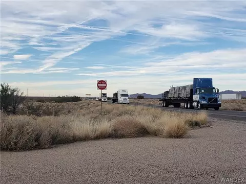 84 Acres Highway 93, Golden Valley, AZ 86413