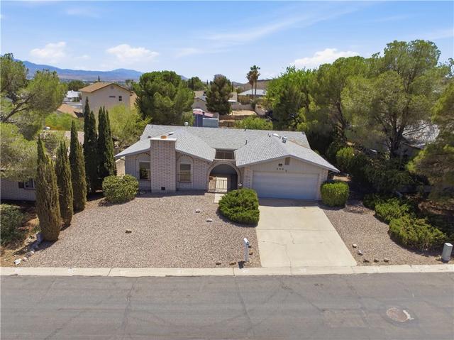 590 Ridgecrest Dr, Kingman, AZ 86409