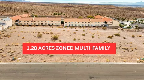 3432 Sunriver Rd, Bullhead City, AZ 86429