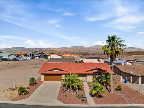 3425 Sunburst Dr, Bullhead City, AZ 86429