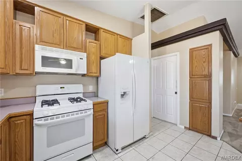 3918 N Eagle Rock Rd, Kingman, AZ 86409 photo 8