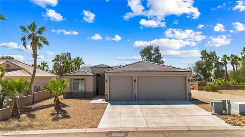 5643 S Desert Lakes Dr, Fort Mohave, AZ 86426