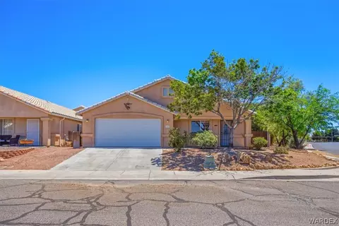 Exterior - 3063 Mallory Loop, Kingman, AZ 86401 photo 2 of 8