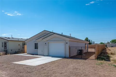 Exterior - 2720 E Devlin Ave, Kingman, AZ 86409 photo 29 of 30