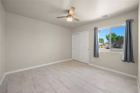 Bedroom - 2720 E Devlin Ave, Kingman, AZ 86409 photo 4 of 5