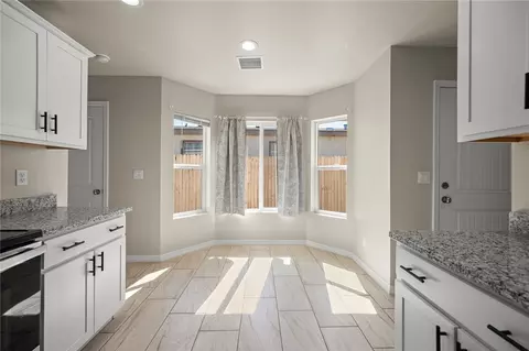 Entry Way - 2720 E Devlin Ave, Kingman, AZ 86409 photo 5 of 5