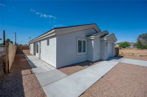 Exterior - 2720 E Devlin Ave, Kingman, AZ 86409 photo 5 of 30