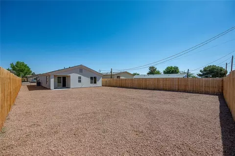 Exterior - 2720 E Devlin Ave, Kingman, AZ 86409 photo 13 of 30