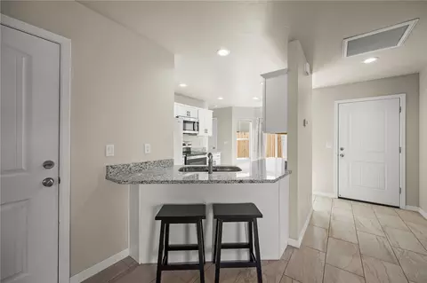 Entry Way - 2720 E Devlin Ave, Kingman, AZ 86409 photo 2 of 5