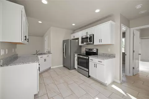 Kitchen - 2720 E Devlin Ave, Kingman, AZ 86409 photo 1 of 3