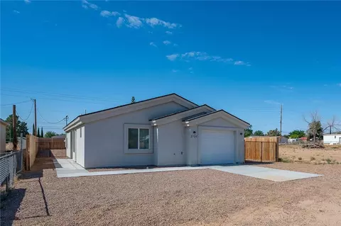 Exterior - 2720 E Devlin Ave, Kingman, AZ 86409 photo 4 of 30