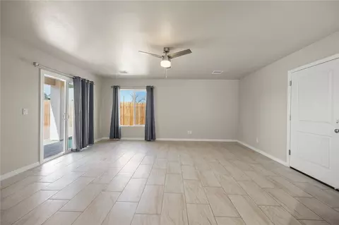 Living - 2720 E Devlin Ave, Kingman, AZ 86409 photo 2 of 4