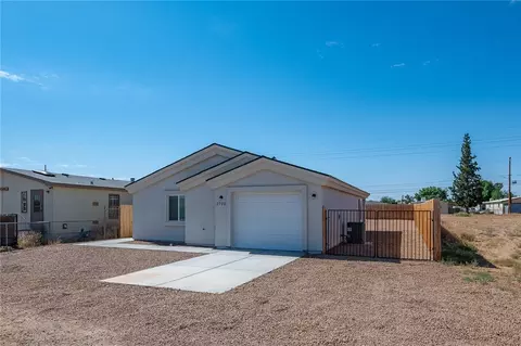 Exterior - 2720 E Devlin Ave, Kingman, AZ 86409 photo 27 of 30