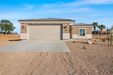 7886 E Pebble Dr, Kingman, AZ 86401
